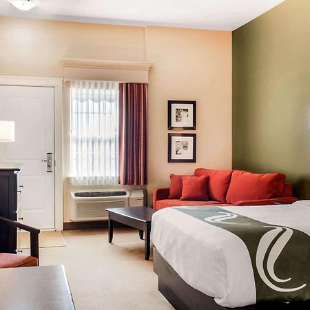 Quality Inn & Suites Quispamsis Rothesay Bagian luar foto