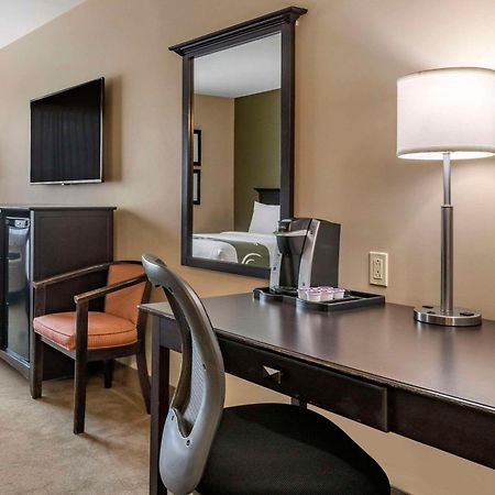 Quality Inn & Suites Quispamsis Rothesay Bagian luar foto