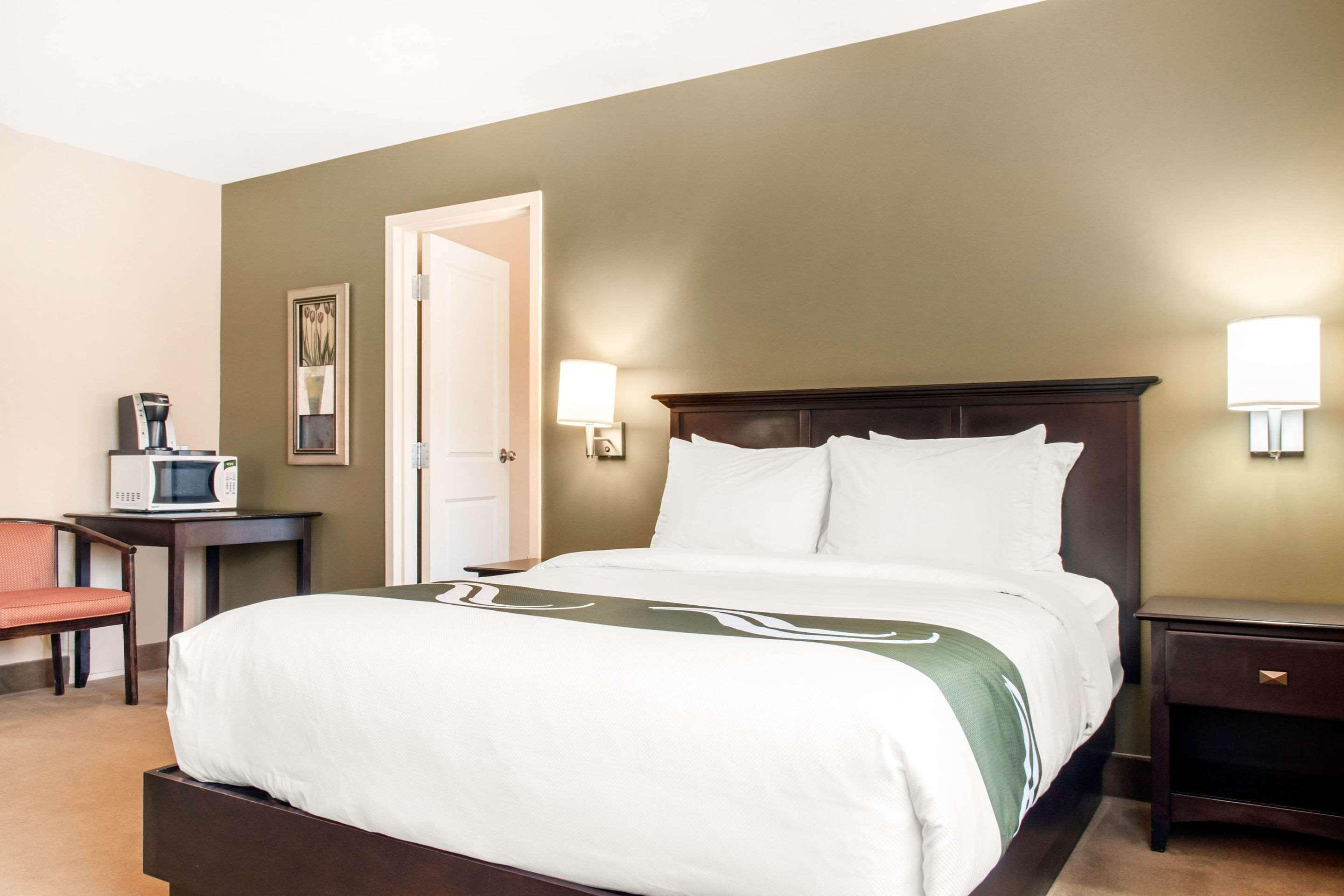 Quality Inn & Suites Quispamsis Rothesay Bagian luar foto