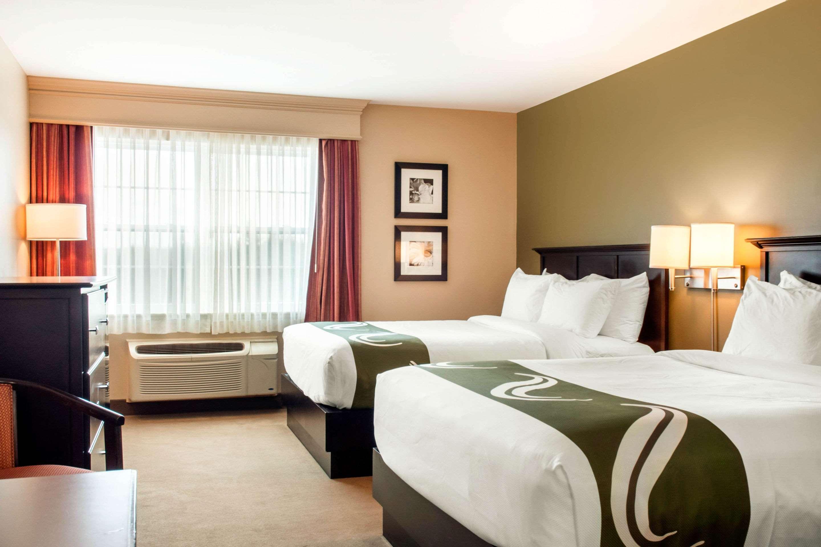Quality Inn & Suites Quispamsis Rothesay Bagian luar foto