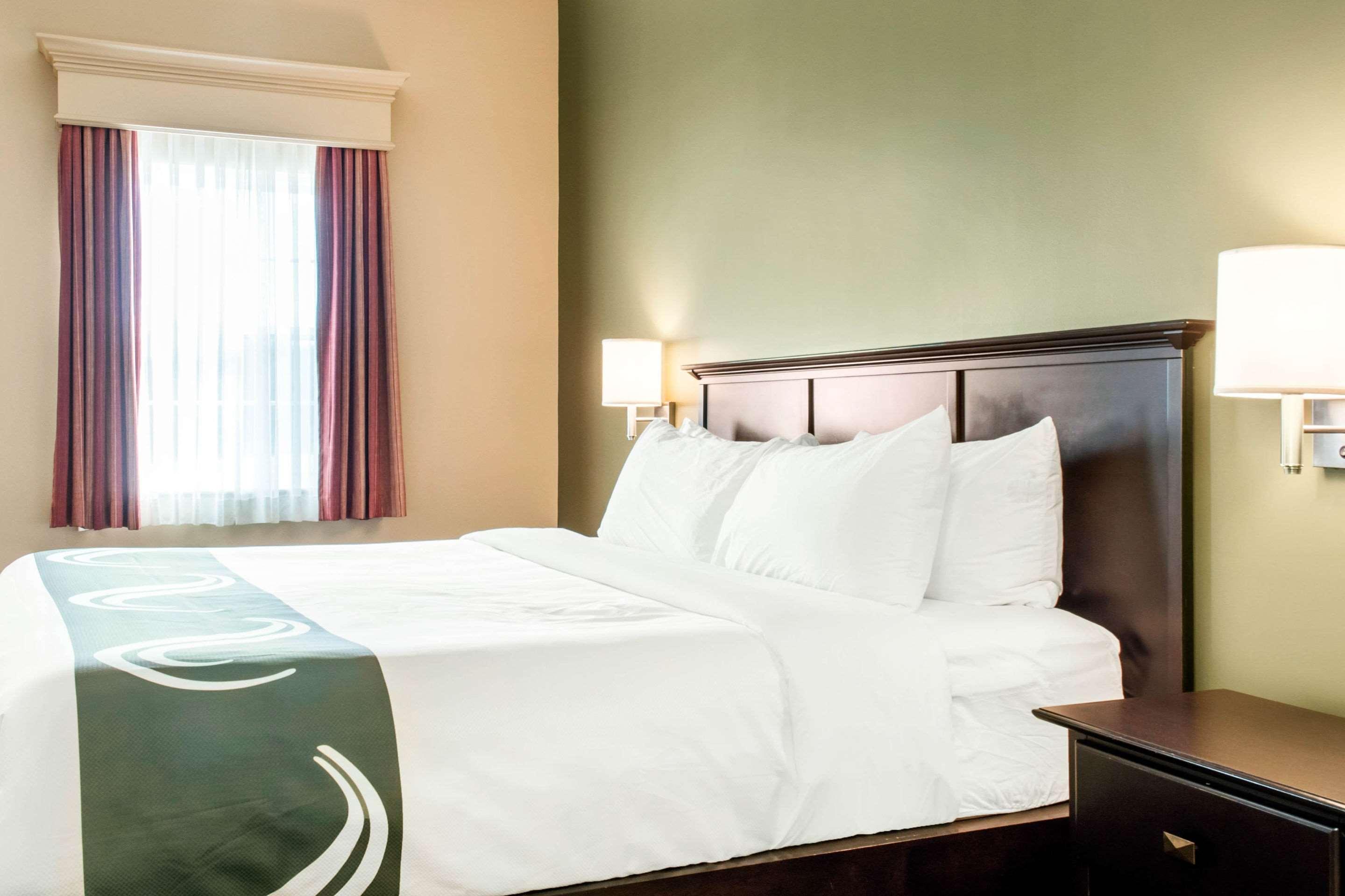Quality Inn & Suites Quispamsis Rothesay Bagian luar foto