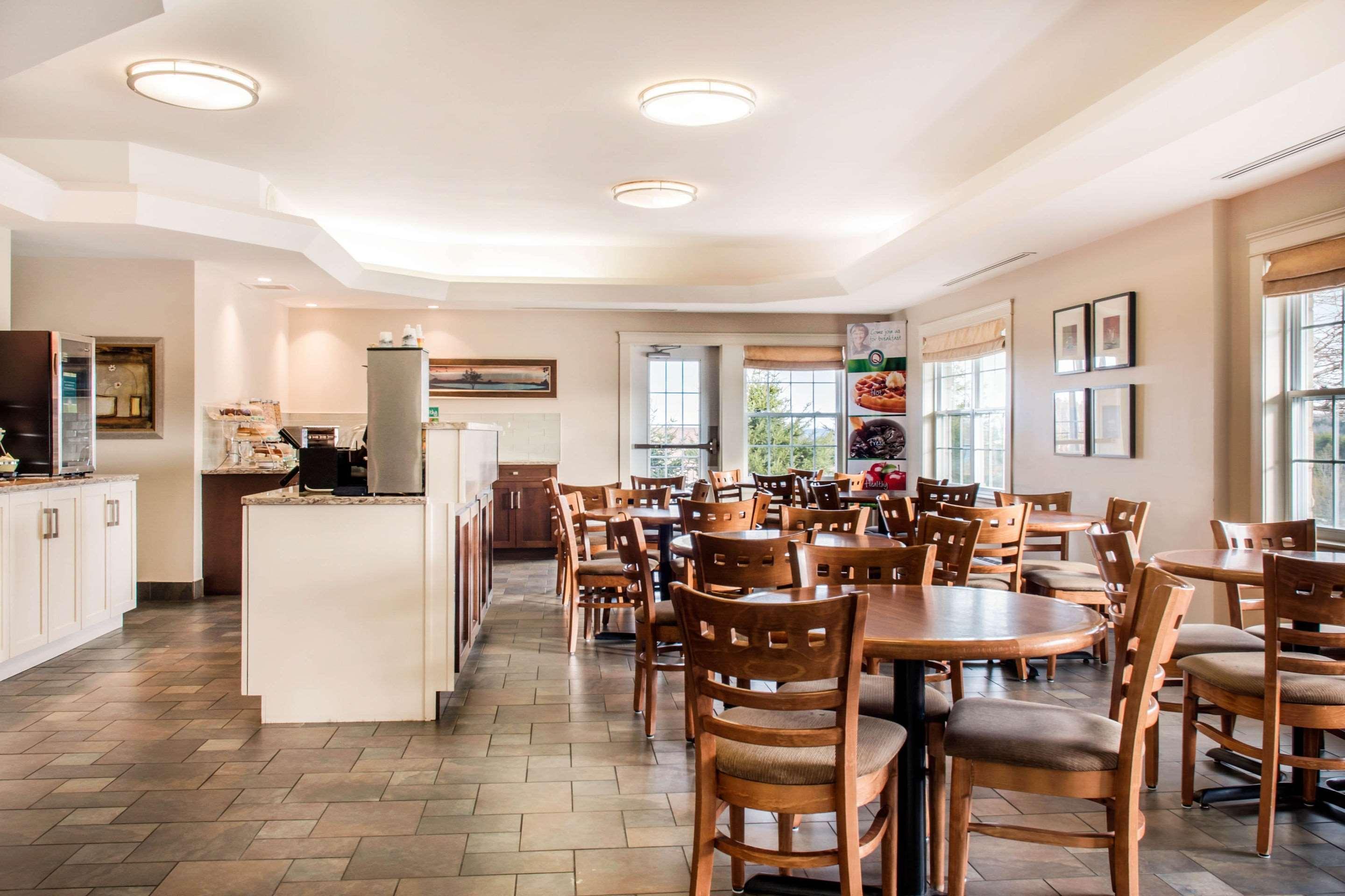 Quality Inn & Suites Quispamsis Rothesay Bagian luar foto