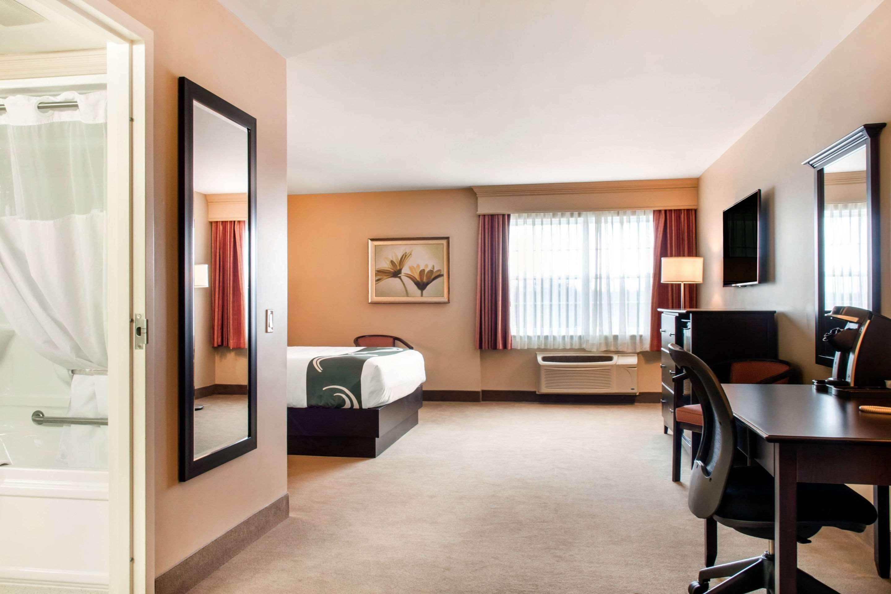 Quality Inn & Suites Quispamsis Rothesay Bagian luar foto