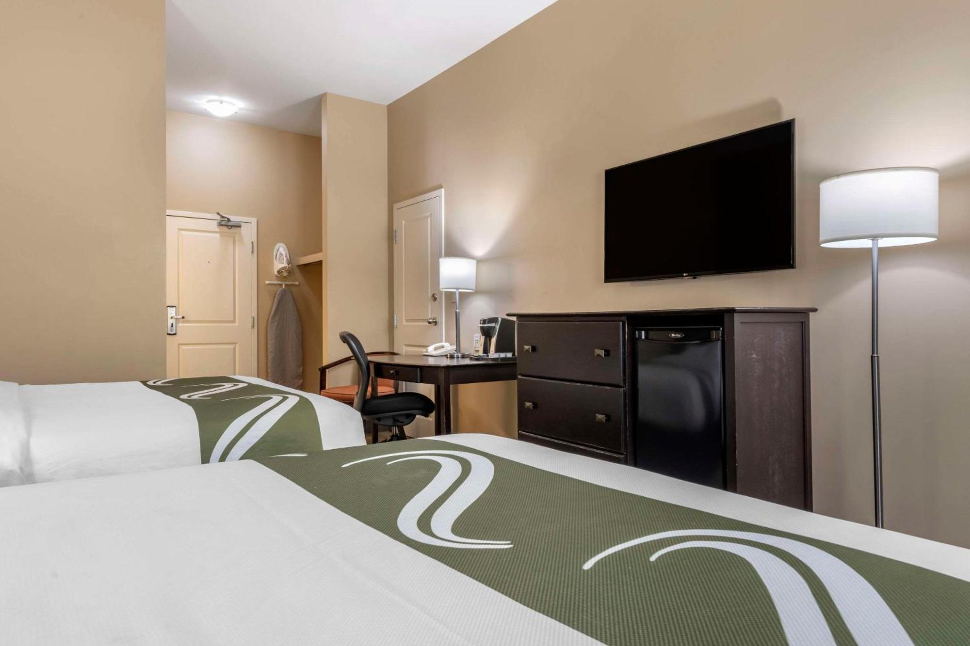 Quality Inn & Suites Quispamsis Rothesay Bagian luar foto