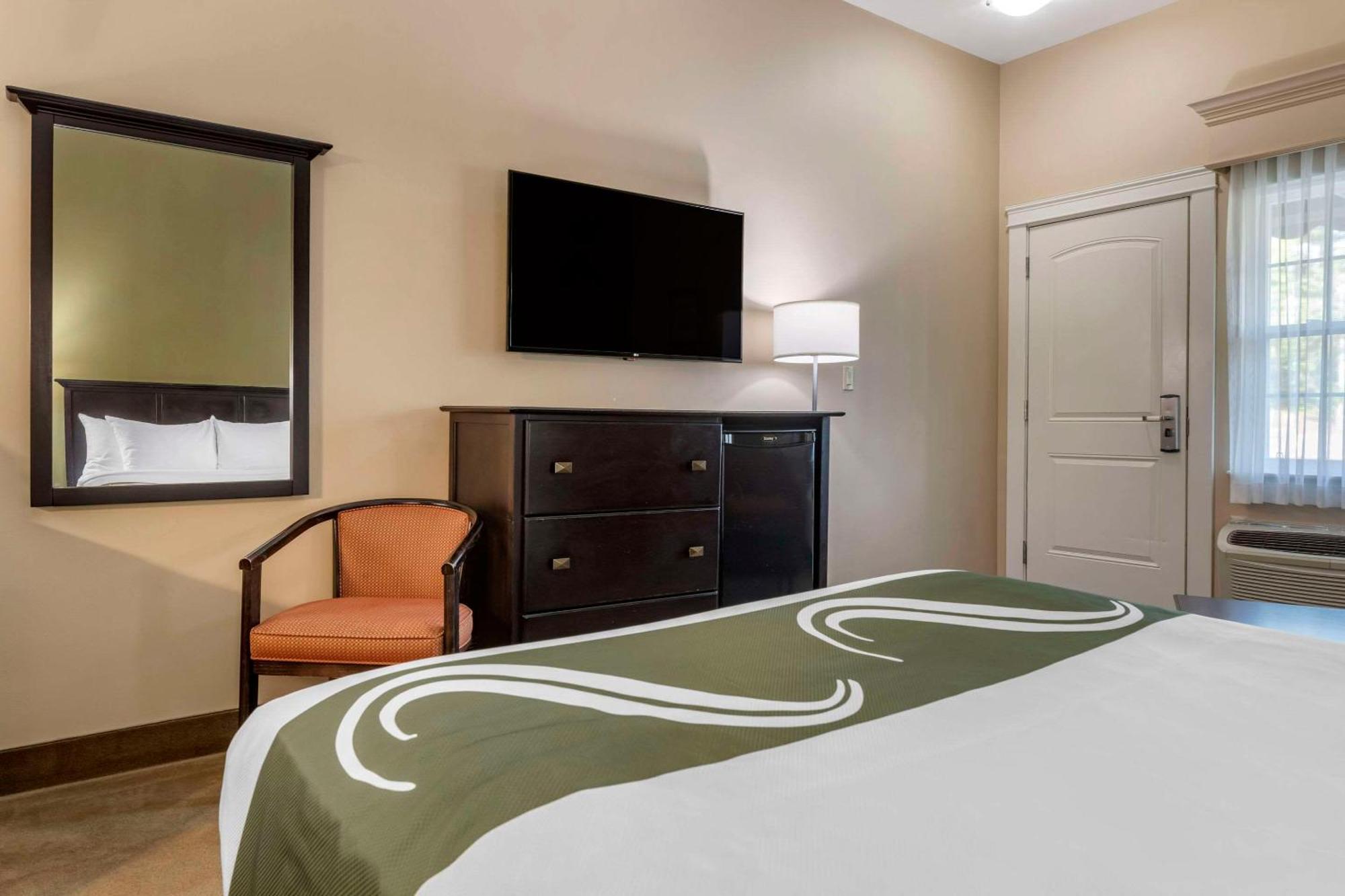 Quality Inn & Suites Quispamsis Rothesay Bagian luar foto