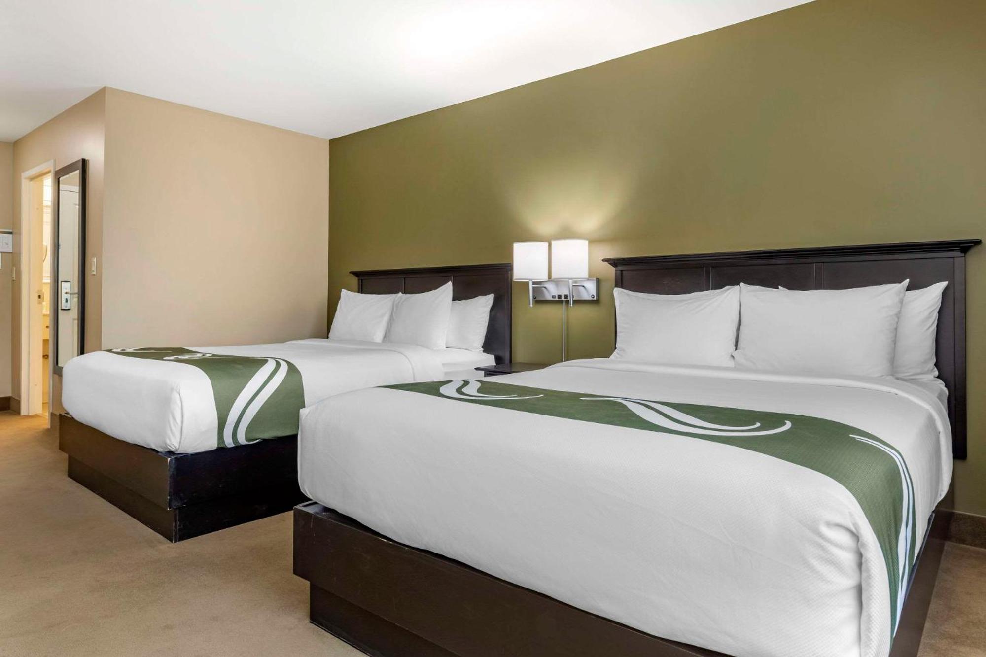 Quality Inn & Suites Quispamsis Rothesay Bagian luar foto