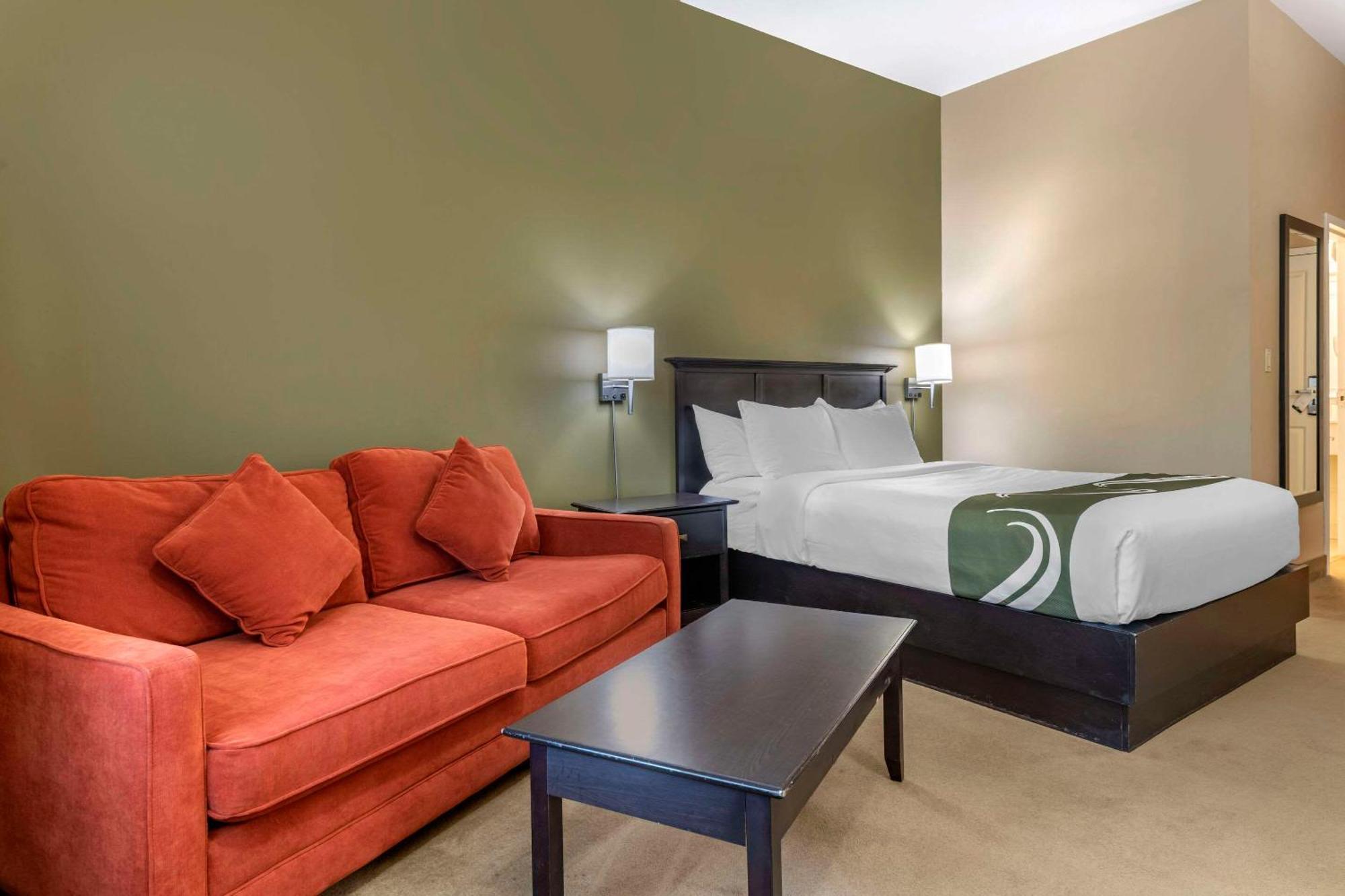 Quality Inn & Suites Quispamsis Rothesay Bagian luar foto
