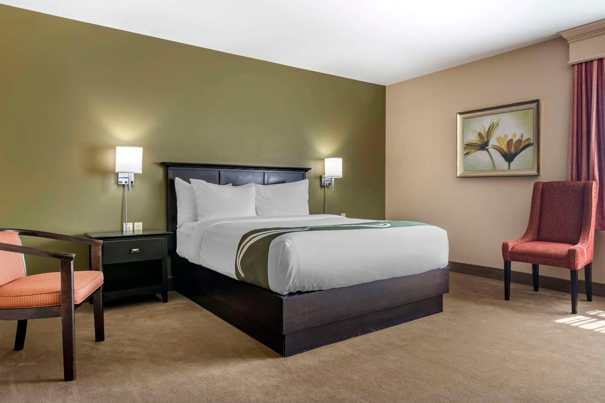Quality Inn & Suites Quispamsis Rothesay Bagian luar foto