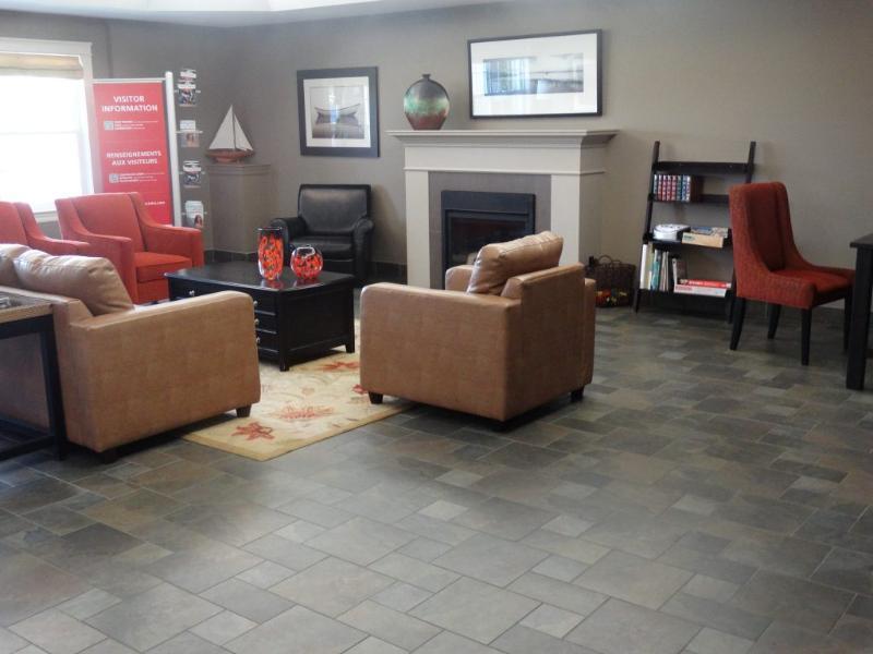 Quality Inn & Suites Quispamsis Rothesay Bagian luar foto